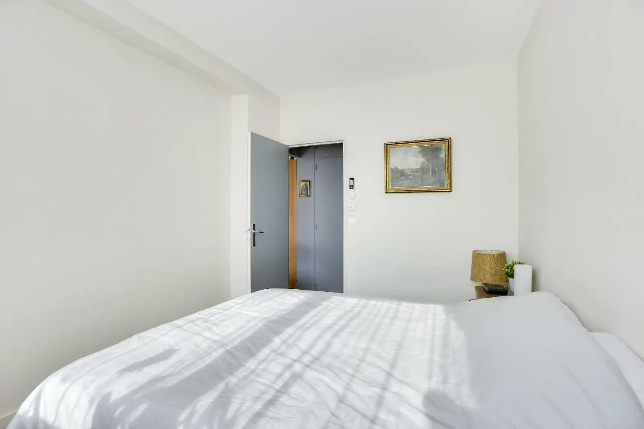 Apartment Charming With Terrace By Weekome